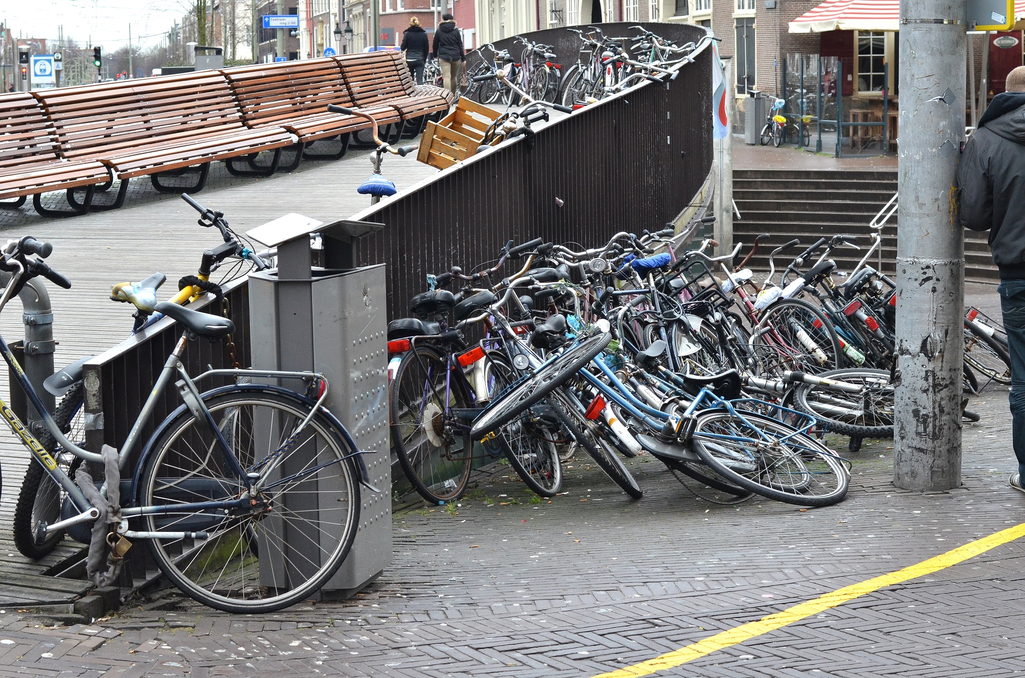 Fout geparkeerde fietsen op de Grote Markt